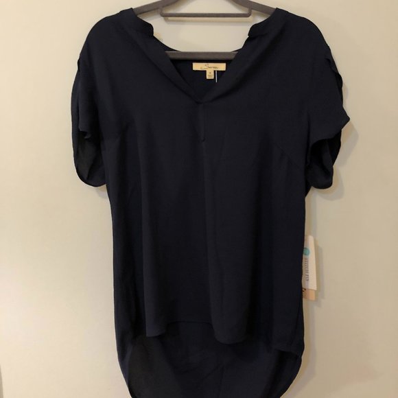 Serein Short Sleeve Blouse - Picture 1 of 3